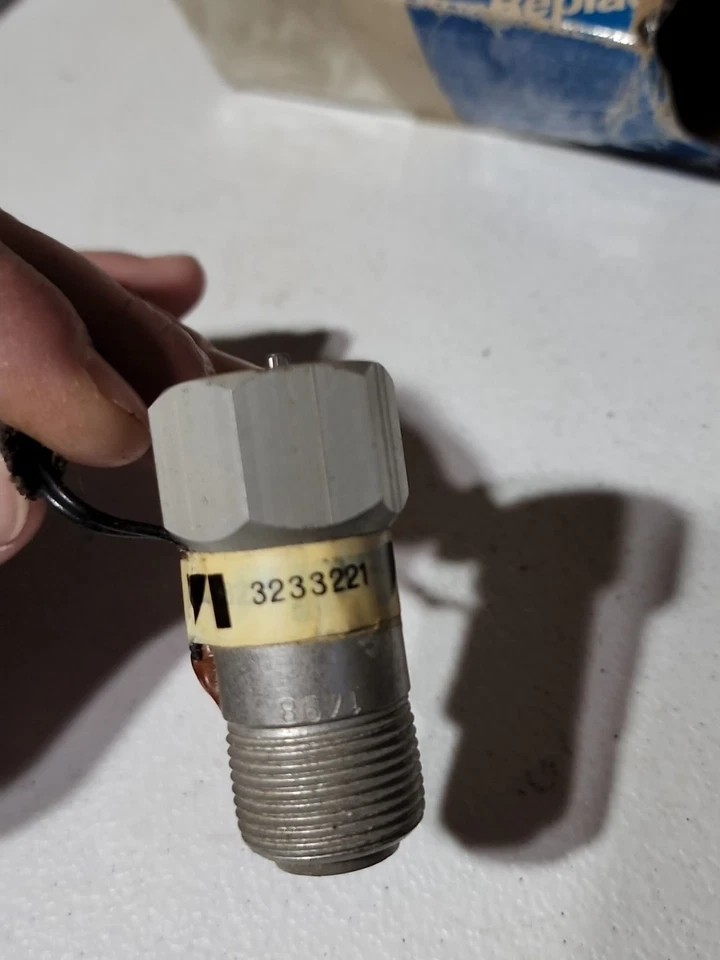 AMC 1978 - JEEP excepto cuatro velocímetros generador, control electrónico de velocidad 3233221 Foto 4 de 4