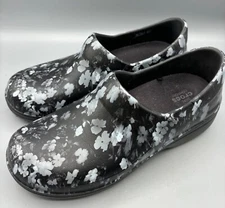 Crocs Neria Pro II Women Black Floral Slip Resistant Clog Black Sz 8 Comfort