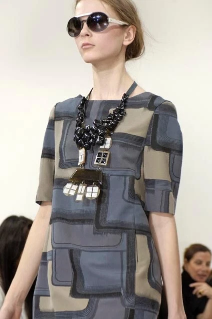 Vestido recto MARNI abstracto geométrico de algodón y seda con cinturón TALLA IT42, otoño 2007 Foto 2 de 4