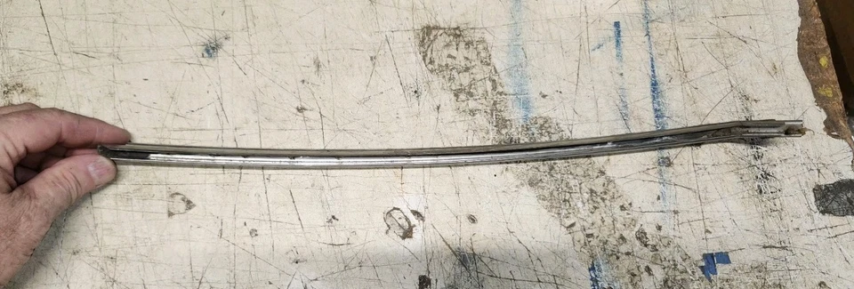 1969 Ford Torino Fairlane Cyclone Dr RH Door Window Glass Molding Trim - Image 4 of 4