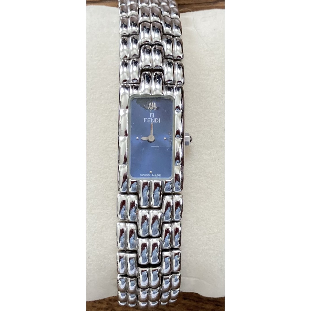 【稼働】FENDI 時計 レディース ブルー 青文字盤 箱付き 660L 美品 248【美品】FENDI 時計 レディース ブルー 青文字盤 箱付き 660L