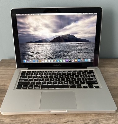 Apple MacBook Pro 13  | 2.5 GHz Intel i5 | 4GB RAM | 256GB SSD | 8689P