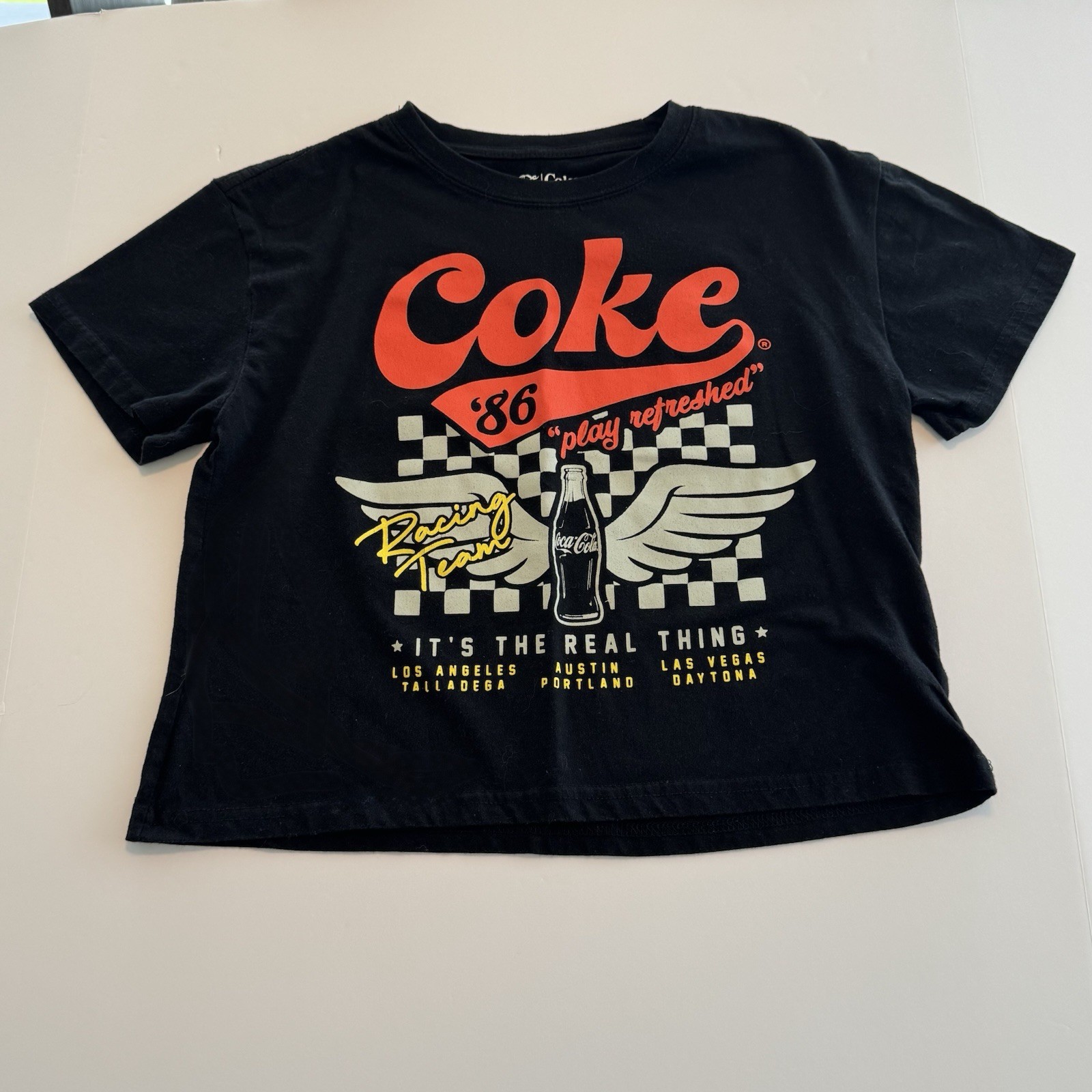 Crop Top Women’s Coca Cola Graphic T-shirt-image