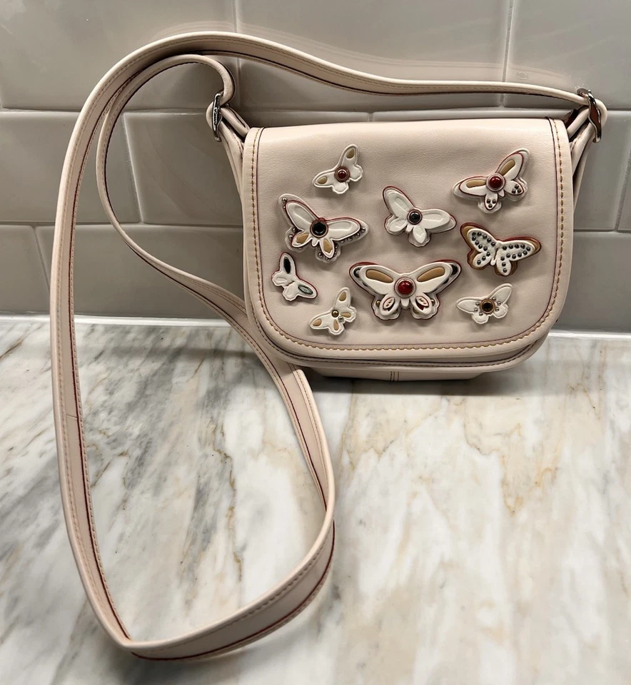 Coach Patricia 18 Butterfly Applique Saddle Crossbody Handbag EXCELLENT pre-owed - Image 2 of 4