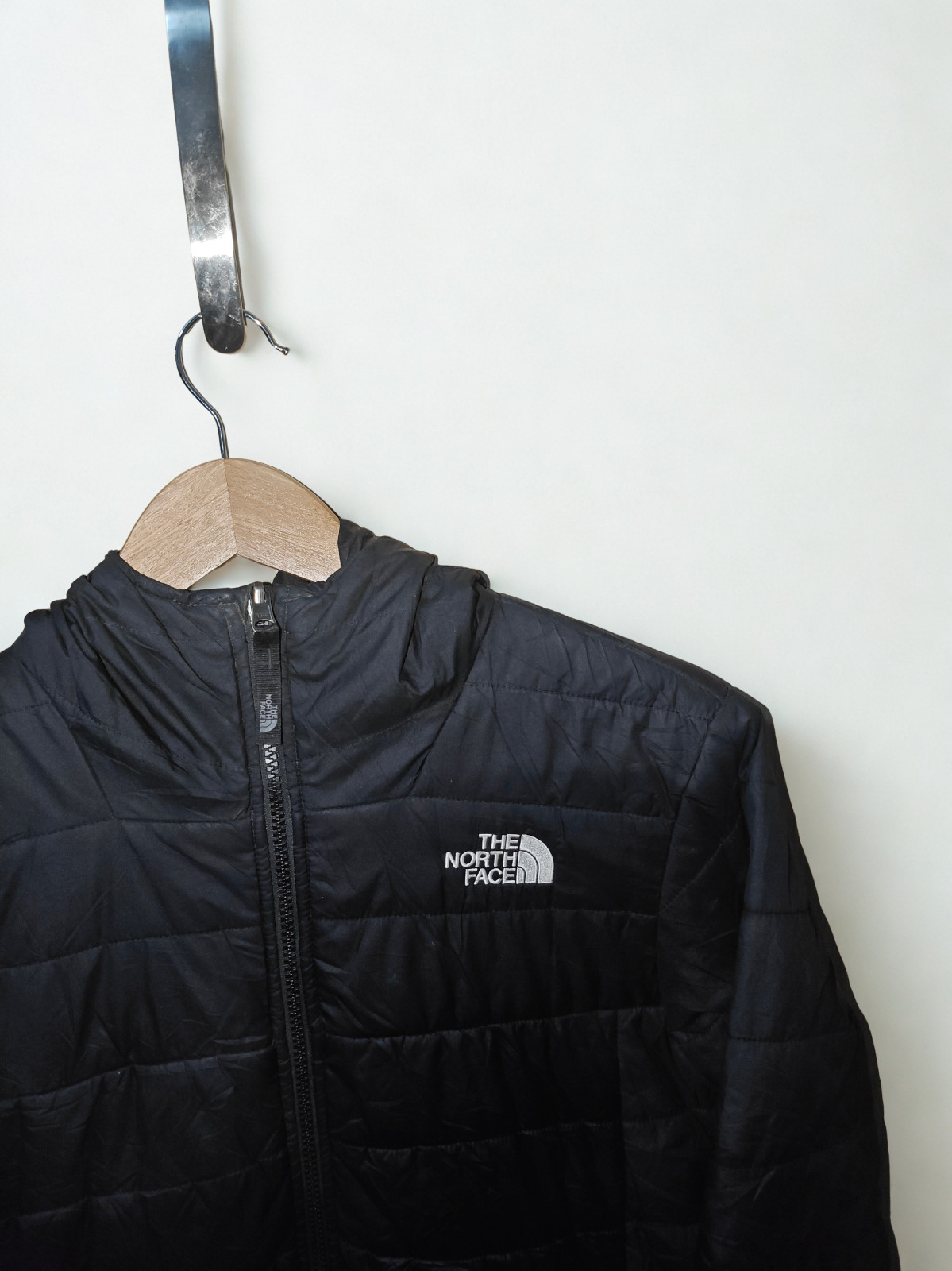 The North Face Boys' Hooded Reversible Lightweight Puffer Jacket Black Size L image 2
