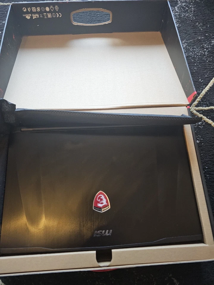 MSI GE62 2QF Apache Pro Gaming Laptop READ DOES NOT POWER ON - Image 2 of 4