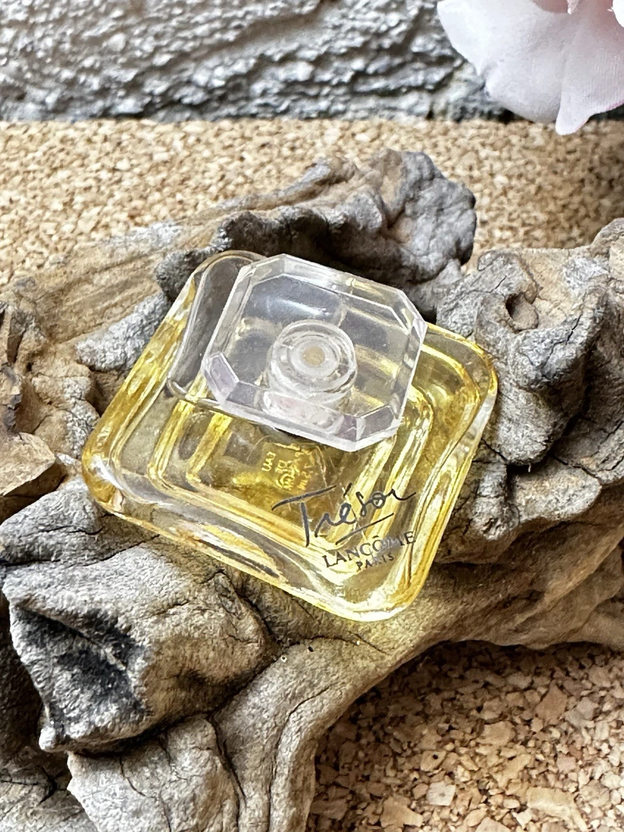 Miniature TRESOR Lumineuse 7,5 Ml – L’Éclat Frais Et Lumineux De Lancôme