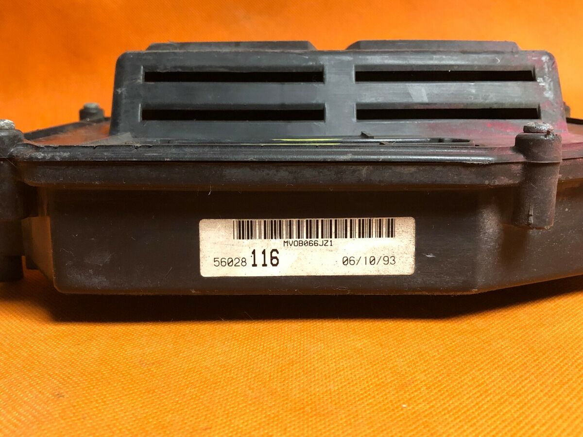 1993 Jeep Grand Cherokee 4.0l at ECM ECU Engine Computer PCM 1993 Jeep Grand Cherokee 4.0l at ECM ECU Engine Computer PCM