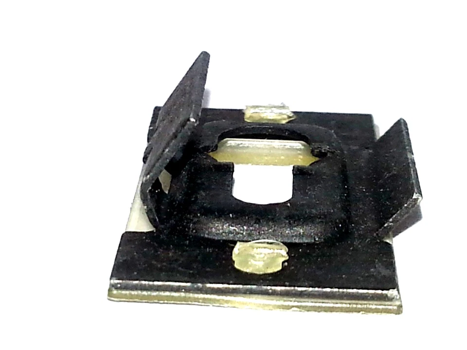 GM Impala quarto traseiro janela vidro revelação acabamento clipe moldagem clipes 10 peças AH - Imagem 2 de 4