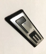 UER Select 85-86-87-88-89-90 Dodge Caravan-Plymouth Voyager LE Emblem W/Adhesive