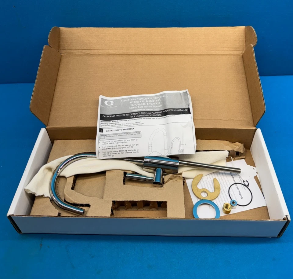 Grifo dispensador de agua fría de níquel pulido California Faucets 9620-K5I-ST-PN Foto 3 de 4