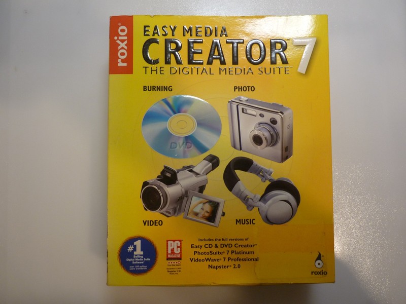 Roxio Easy Media Creator 7 - 2-disk set with CD Key  and Guide & Book