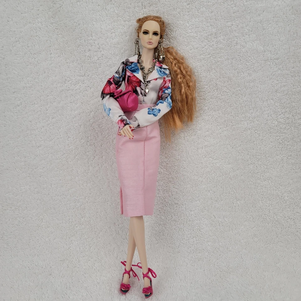 Lovetones & Integrity Toys Doll Unknown Name Strawberry Blonde Purse Shoes - Image 2 of 4