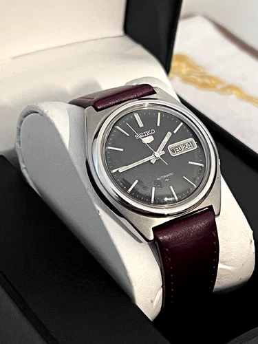 Seiko 5 7009 8750 Black Rare Dial Day Automatic Watch Vintage 1983 Watch