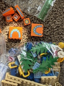 Lego 3818 SpongeBob SquarePants /Bikini Bottom Undersea Party COMPLETE