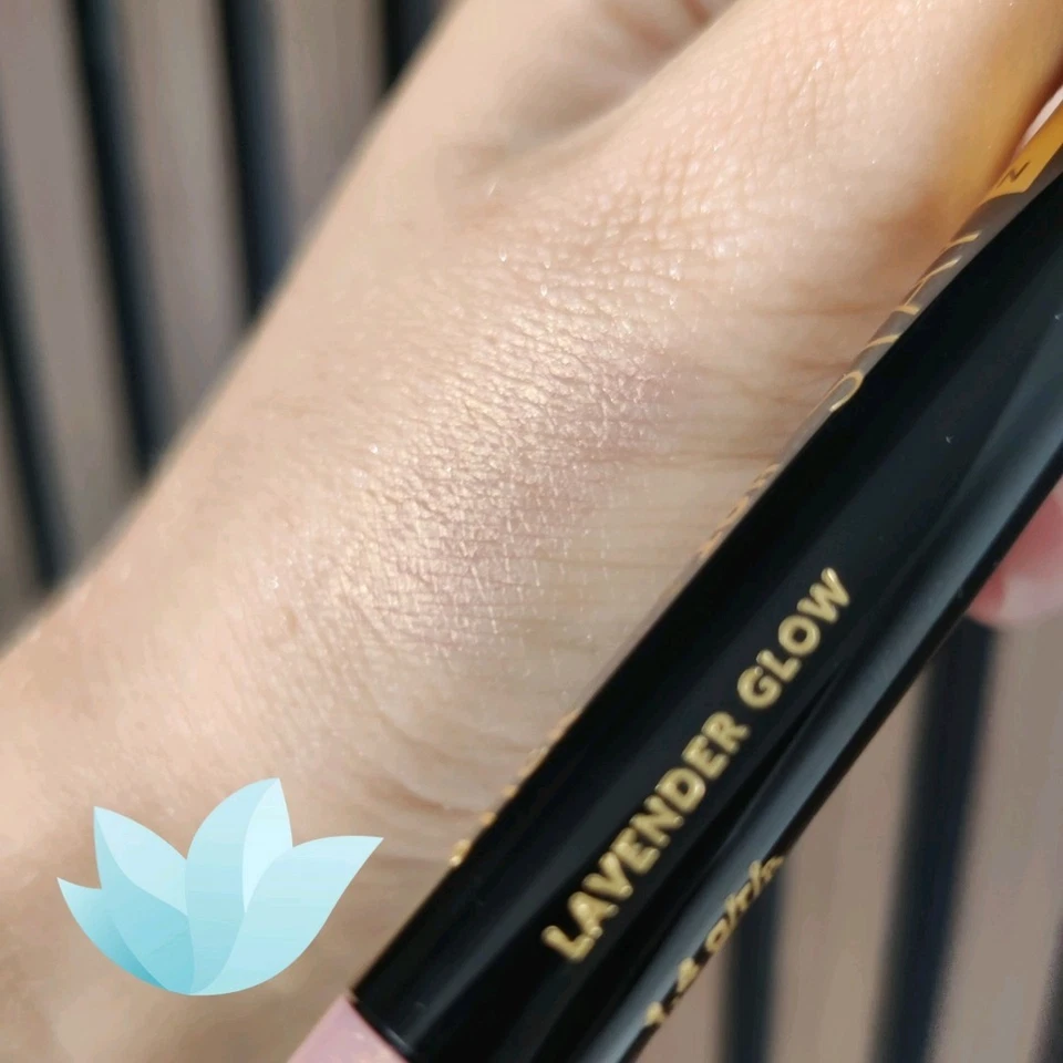 Avon Waterproof Eyeshadow Stick in LAVENDER GLOW | Power Stay 16H | Longwear - Image 2 of 4