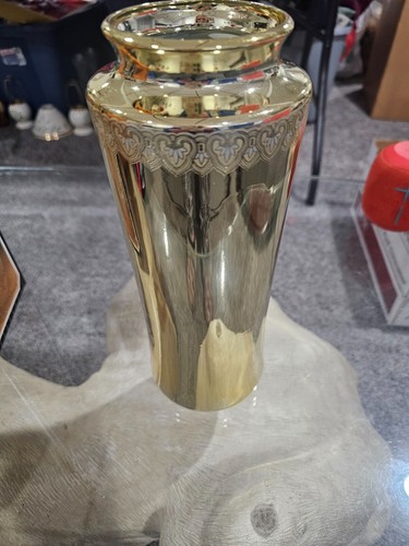 Vintage Etched Floral Peacock Gold Color Tall Vase by Action Japan - Picture 3 of 7