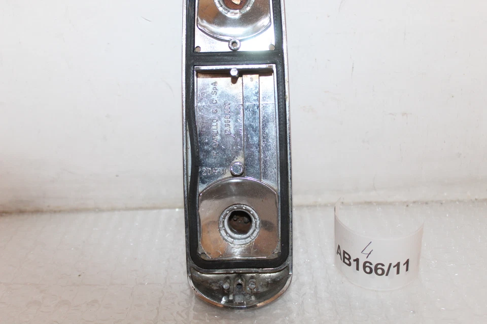 BASE FANALINO POSTERIORE PER LANCIA APPIA 3°S 12.558.580 CARELLO ORIGINALE Foto 2 de 4