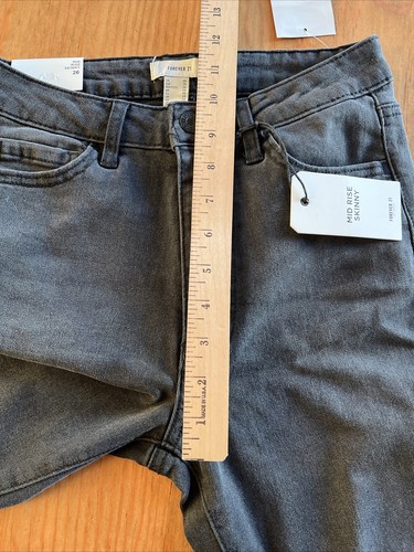 Forever 21 Womens Size 26 Mid Rise Skinny Jeans Faded Black - Picture 10 of 10