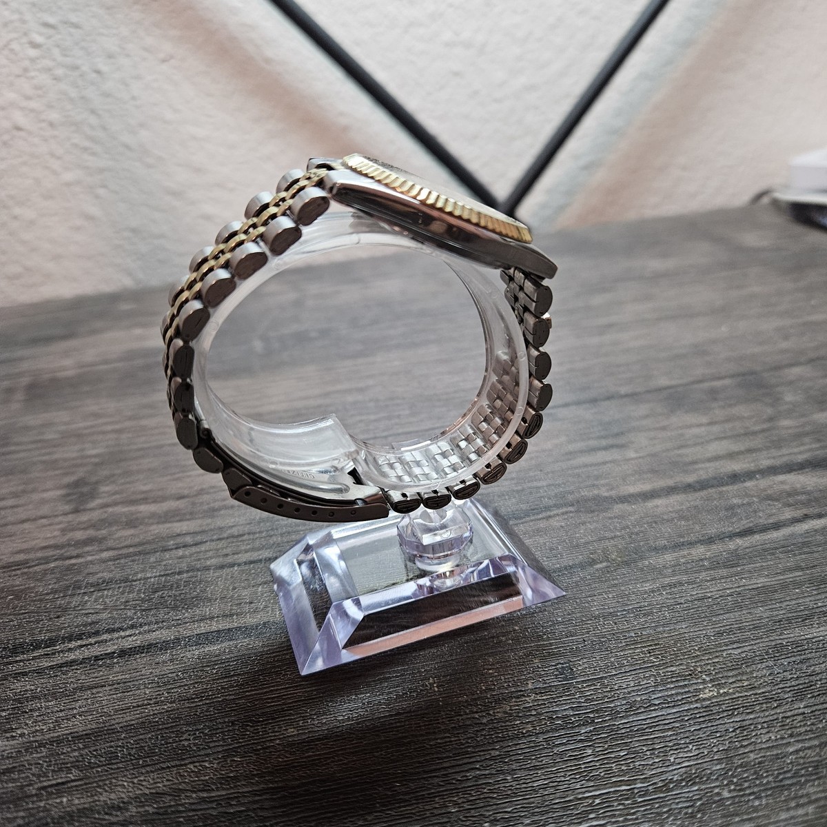 Vintage Citizen Women display picture 3