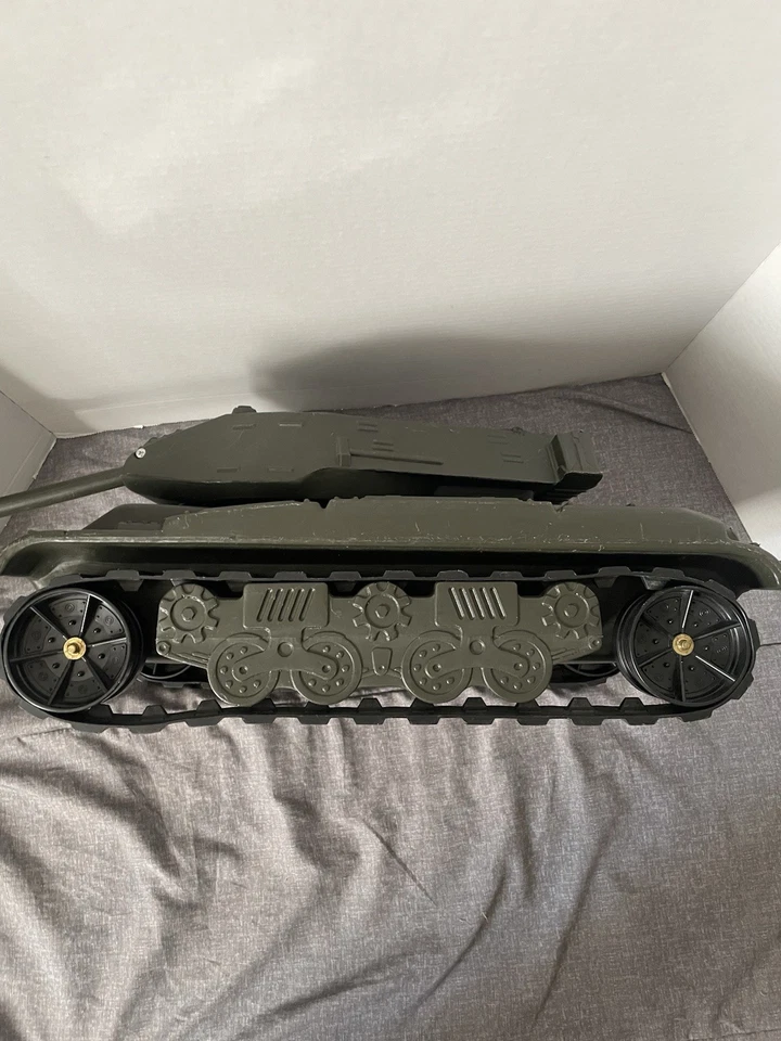 Defender Iron Knight M41 1975 vehículo tanque para 12" GI Joe Foto 4 de 4