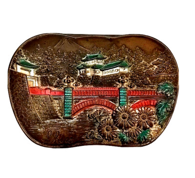 Vintage Occupied Japan Trinket Jewelry Box Signed Shiro footed butterfly 