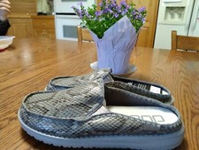 hey dude lexi leopard black Women's size 6 US/ 37 EU loafer slip on mule