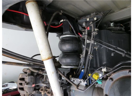 Firestone 2597 Ride-Rite Air Helper Springs for 2011-2016 Ford F-250/F-350/F-450 Foto 2 de 4