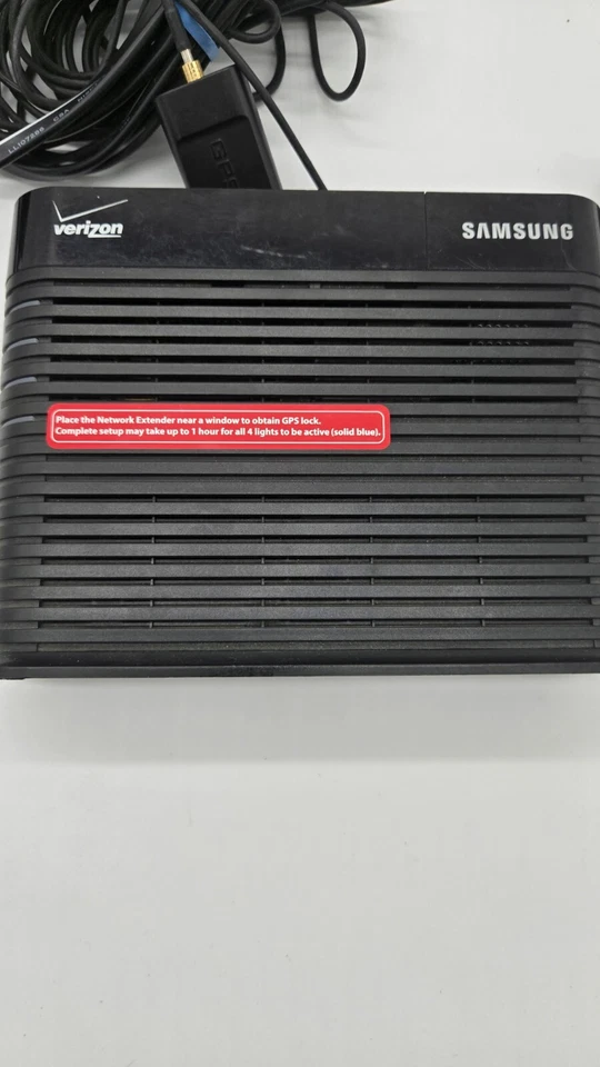 Samsung SCS-2U01 Verizon Wireless Network Extender With Cables And Power Supply - Image 2 of 4