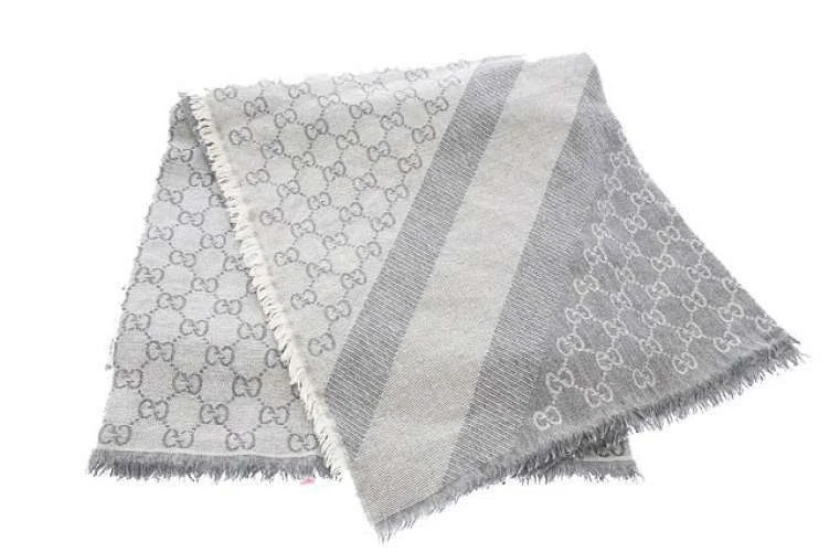 Authentique écharpe GUCCI laine soie GG rayures grand gris occasion du Japon