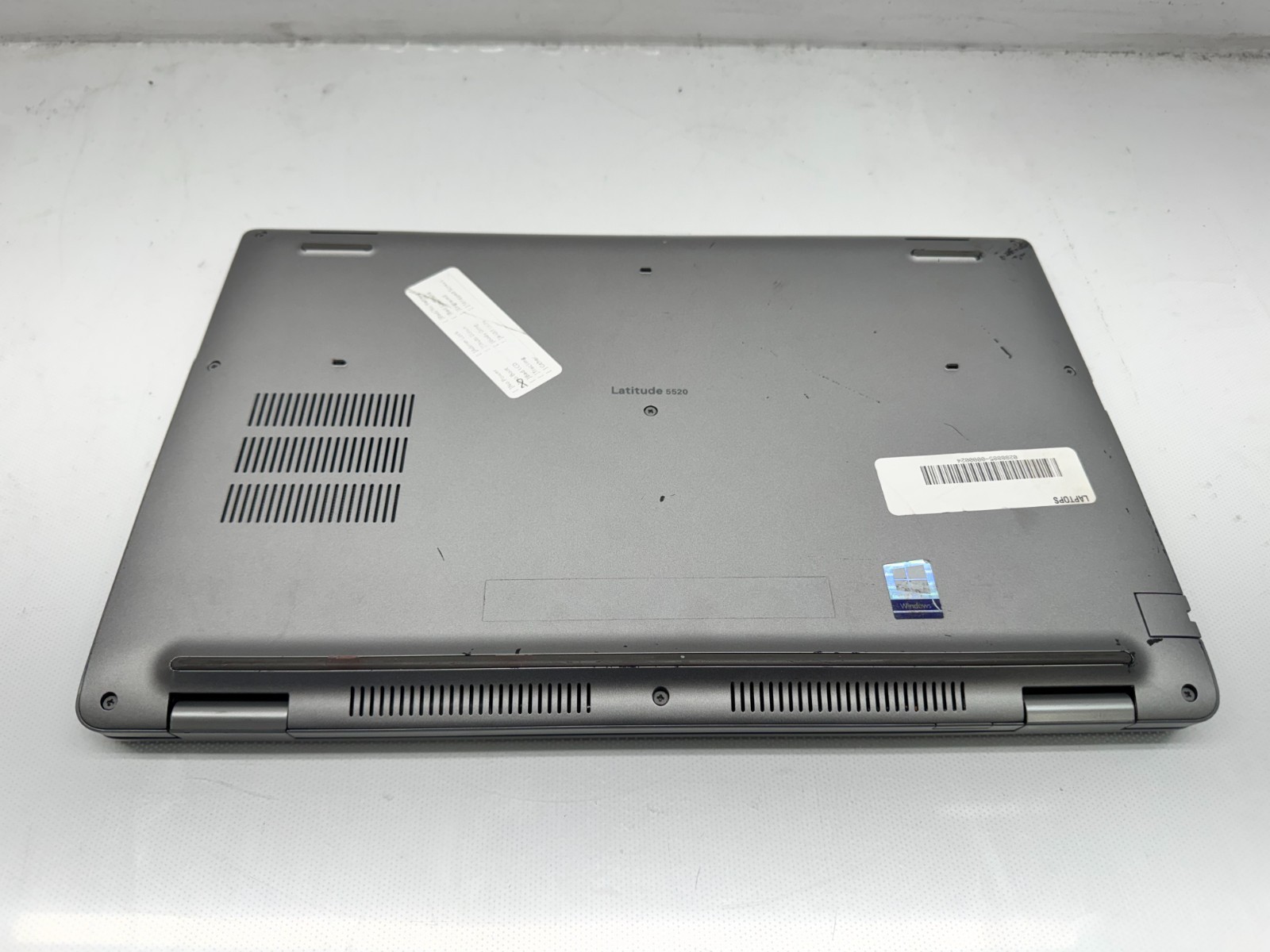 Dell Latitude 5520, 15.6-Inch Laptop, with Intel Core i7 11th Gen., Windows 11 Home