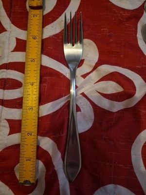 ZWILLING JA HENCKELS FIORA SATIN 18/10 STAINLESS FLATWARE PETAL TIP CHINA CHOICE