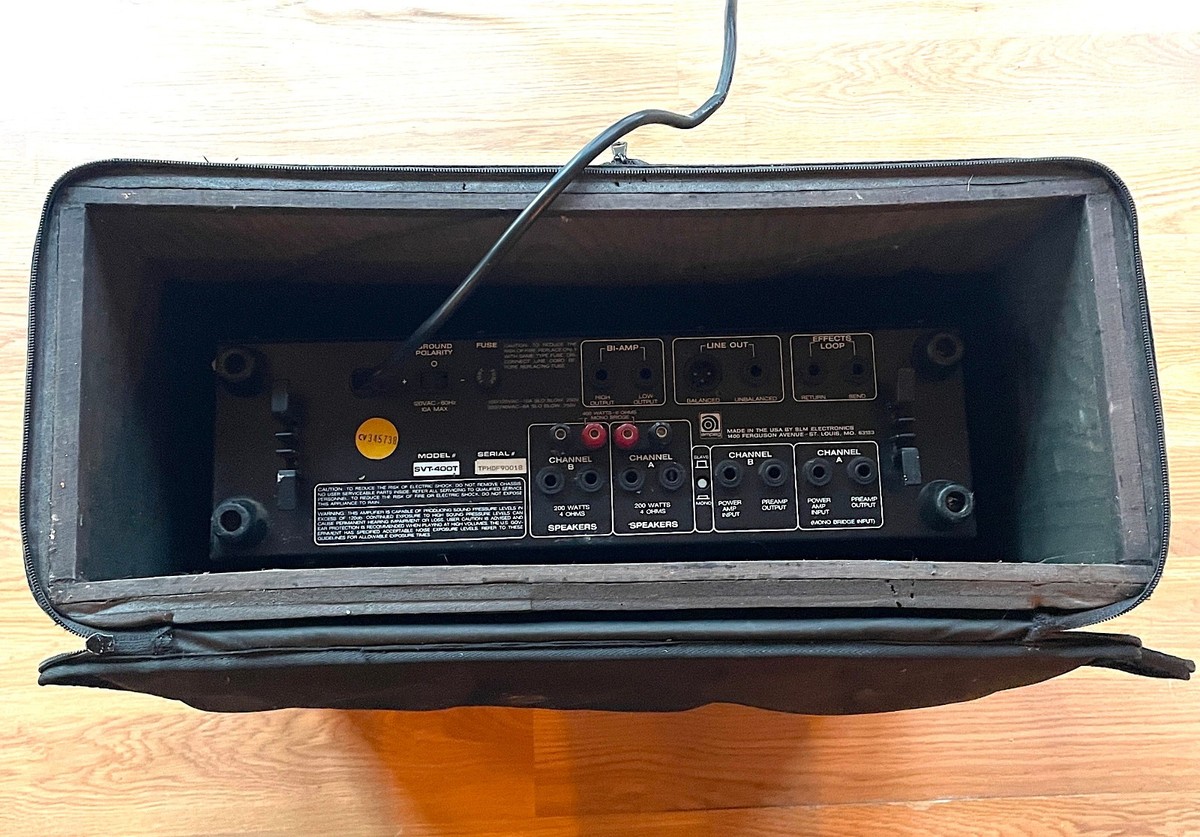 AMPEG SVT-400TH ベースアンプヘッド　3Uラックケース付き Ampeg SVT-400T 400-Watt Rackmount Bass Amp Head w/ Carrying Case