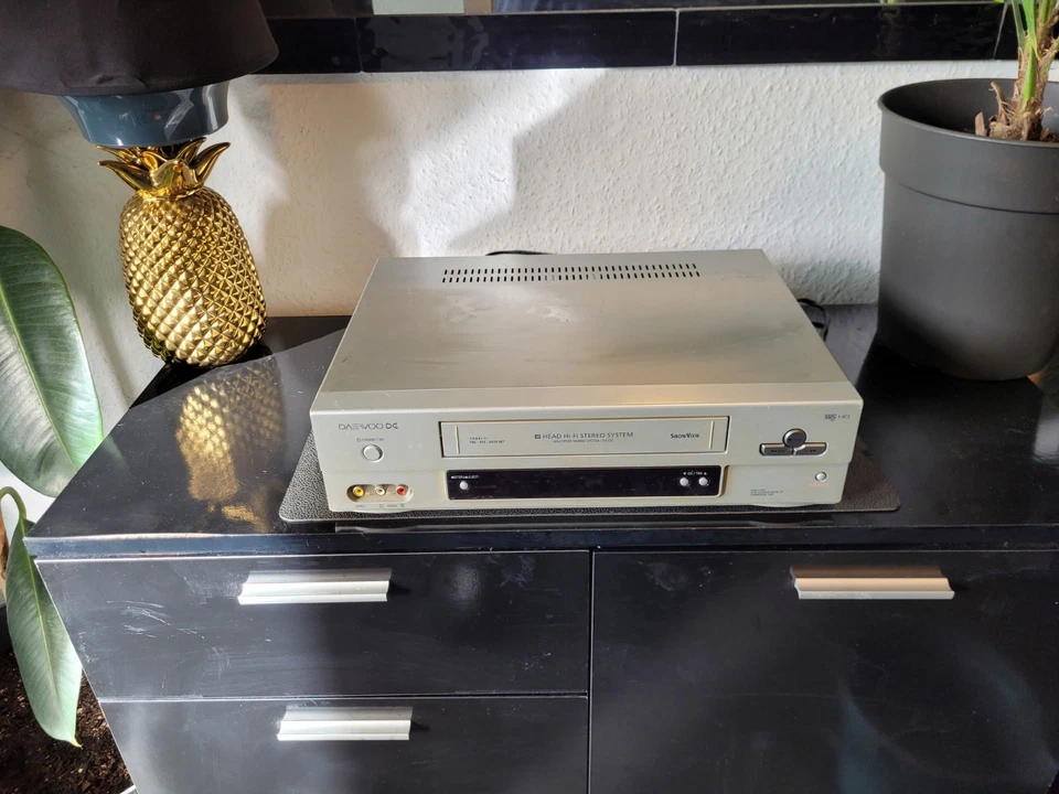 Daewoo SV-737 Videorecorder - Bild 2 von 4