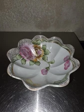 Stunning Vintage Handpainted 3 Footed Raised Floral Berry Bowl Made In Japan