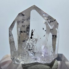 Pointe de quartz fantôme lémurien arlequin, mine de Streep, Goboboseb, Namibie