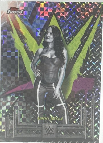 PRESALE: Nikki Bella Returns at Royal Rumble - 2025 WWE Topps NOW