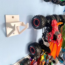 Wall mount for 1:24 Monster Jam and Hot Wheels trucks