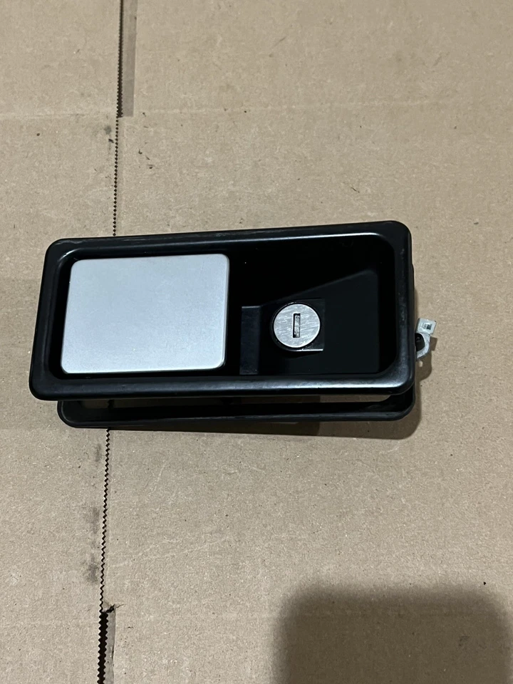 Manija de puerta exterior Land Rover Range Rover Classic para pasajero delantero (derecha) Foto 3 de 4