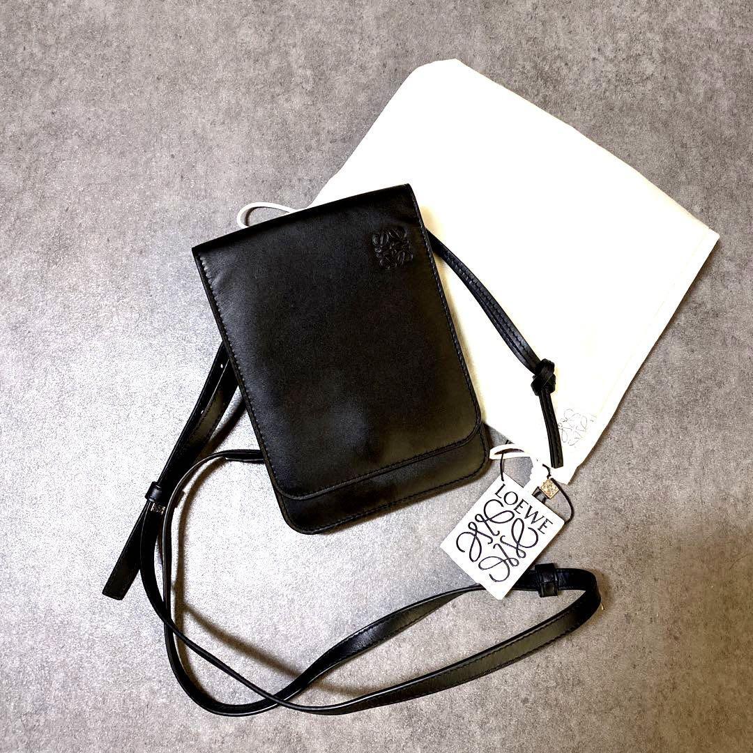 Loewe Gusset Flat Crossbody Bag in Black for Men | Lyst - バッグ Loewe Gusset Flat Crossbody Bag in Black for Men | Lyst - バッグ