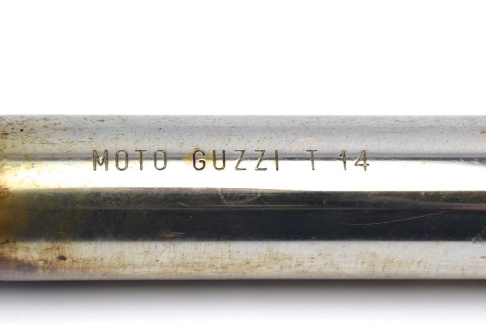 Moto Guzzi 1000 SP - Colector de escape a la derecha Foto 2 de 3