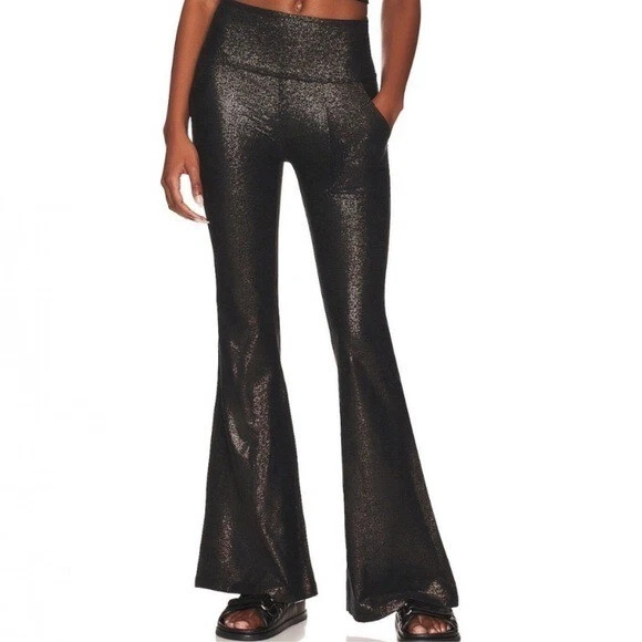 beyond-yoga softshine all day metallic stardust foil flare pants
