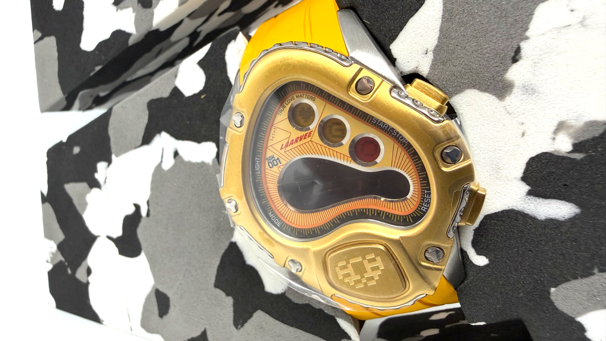 LAARVEE SGK001 SVR-GOLD PRECISION CASE & YELLOW RUBBER BELT | eBay