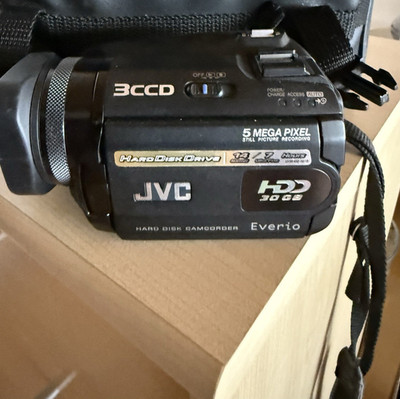 JVC Everio Kompakt-Camcorder HD 3CCD 5MP LCD, interne HDD Schwarz