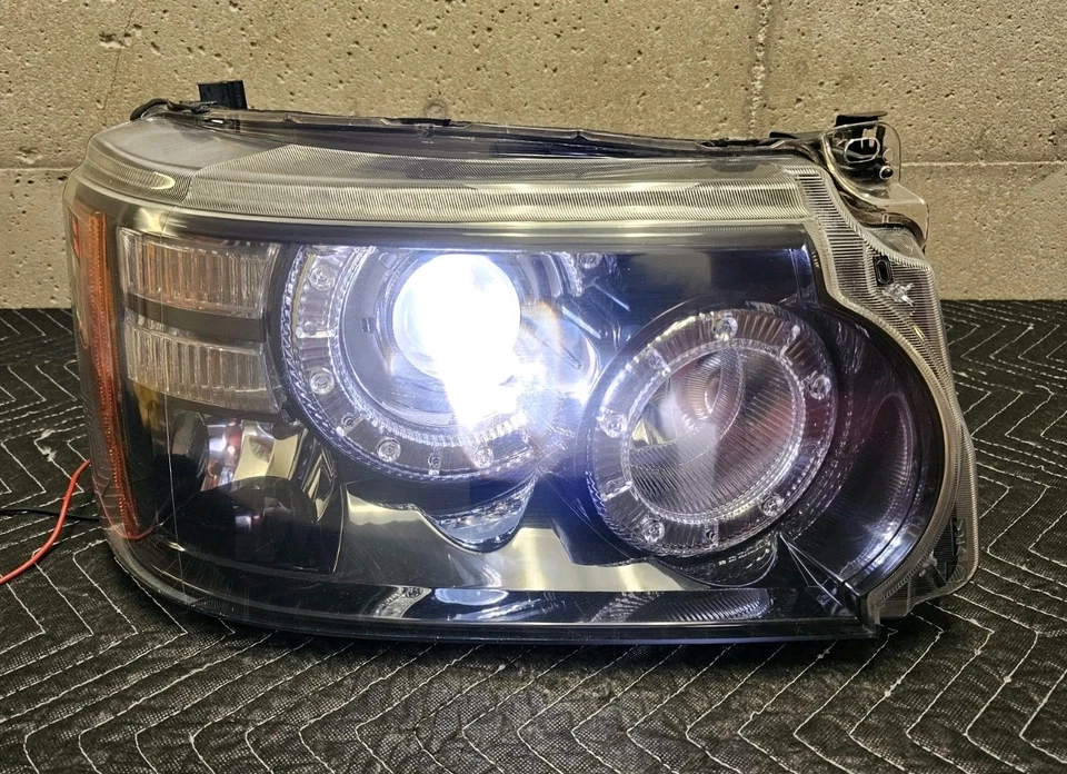 Farol bi-xenônio direito genuíno Land Rover Range Rover Sport L320 2012-13 - Imagem 2 de 4