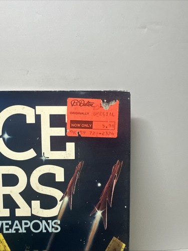 Space Wars: Worlds & Weapons By Steven Eisler 1979 Sci-Fi Fantasy Art Book - Picture 2 of 6