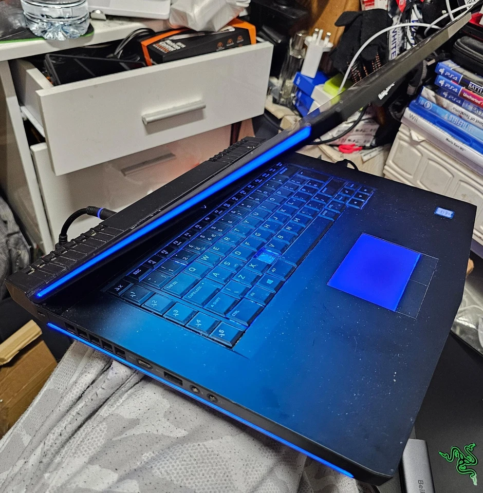 ALIENWARE 15 R3 QUAD CORE I7-6700HQ NVIDIA GTX 1070 GDDR5 16GB RAM FHD IPS - Image 3 of 4