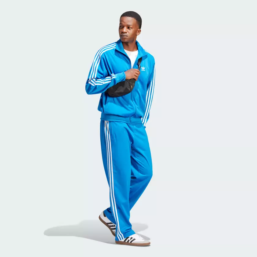 Adidas hotsell classic tracksuit
