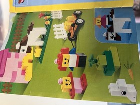 LEGO Bricks and more: Pink Brick Box (5585)