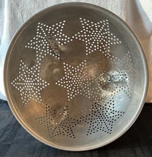 Vintage 9” Colander/Strainer 7 Star Aluminum with 3 Footed Legs